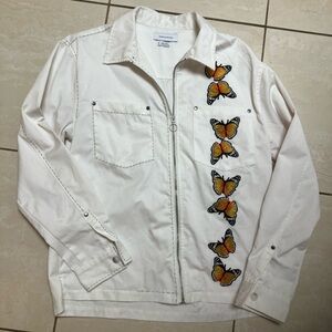 Urban Outfitters White Men’s Size Medium Jacket with Butterflies 🦋 sewn on